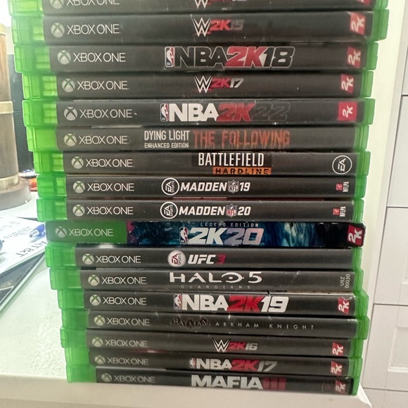 Xbox one Games Good Conditions - Picture 2 of 4